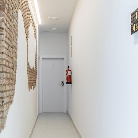 Comfortable Room Close To City Centre فالنسيا المظهر الخارجي الصورة